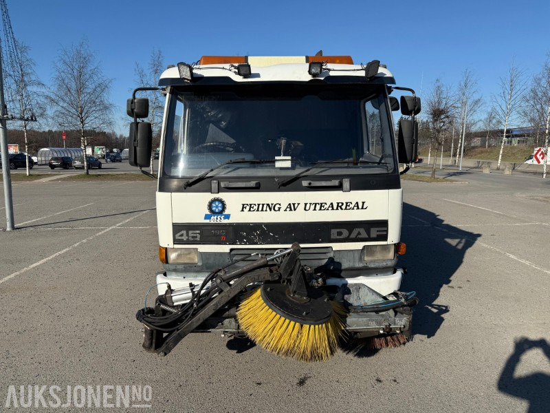 1997 DAF 45 180 TI feiebil, tilhengerfeste, nytt sug, kamera, ekstralys - Municipal/ Special vehicle: picture 2 1997 DAF 45 180 TI feiebil, tilhengerfeste, nytt sug, kamera, ekstralys - Municipal/ Special vehicle: picture 2