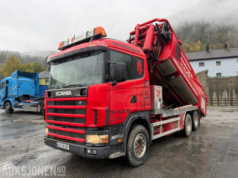 1999 Scania R124 Spyle/sugebil med Korp & Sönn påbygg - Municipal/ Special vehicle: picture 1 1999 Scania R124 Spyle/sugebil med Korp & Sönn påbygg - Municipal/ Special vehicle: picture 1