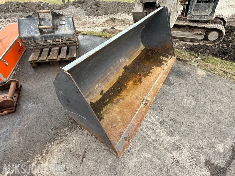 Norje universalskuffe 1300L - Construction equipment: picture 2 Norje universalskuffe 1300L - Construction equipment: picture 2