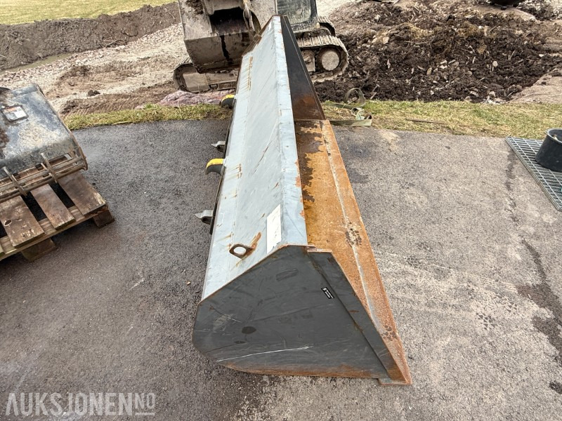 Norje universalskuffe 1300L - Construction equipment: picture 3 Norje universalskuffe 1300L - Construction equipment: picture 3