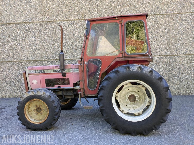 SHIBAURA SD 5040T 1988 modell med 4x4! - Farm tractor: picture 2 SHIBAURA SD 5040T 1988 modell med 4x4! - Farm tractor: picture 2