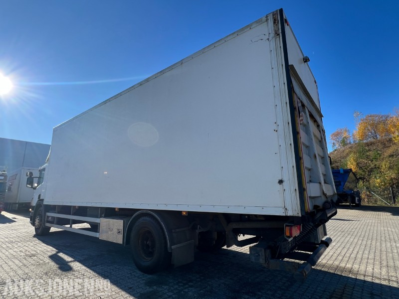 Scania P-280 - Box truck: picture 3 Scania P-280 - Box truck: picture 3