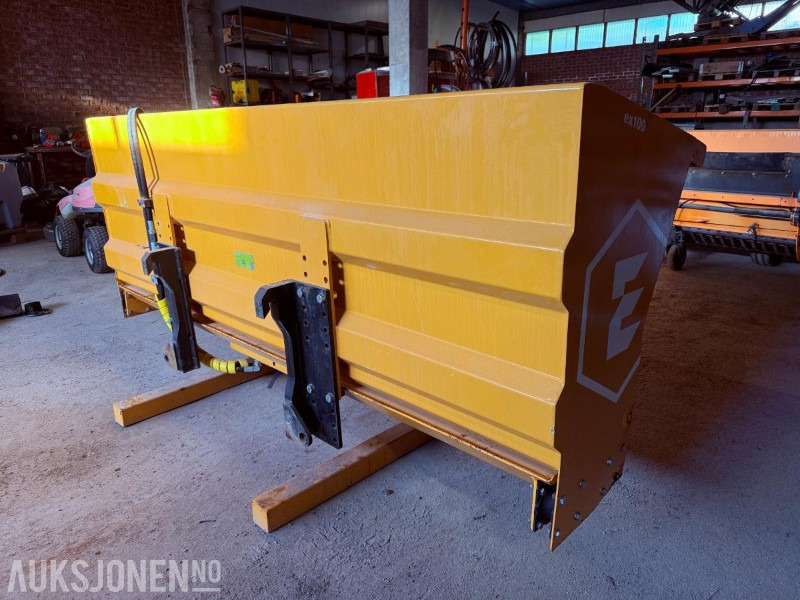 2019 EXERO EX100 Sandstrøer med hydraulikk og vibrator - Truck: picture 1 2019 EXERO EX100 Sandstrøer med hydraulikk og vibrator - Truck: picture 1