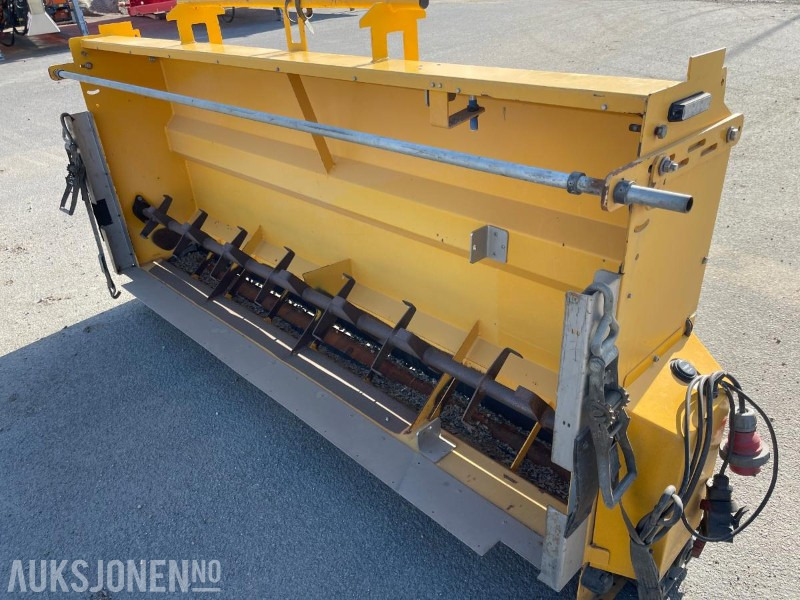 2021 Forshaga Spridaren T20-250-C, og kantlegger FKL20 selges samlet - Truck: picture 3 2021 Forshaga Spridaren T20-250-C, og kantlegger FKL20 selges samlet - Truck: picture 3