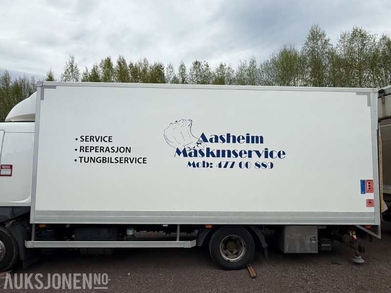 Serviceskap med Kran, baklem, verktøyskap, kompressor og lys - Truck: picture 4 Serviceskap med Kran, baklem, verktøyskap, kompressor og lys - Truck: picture 4