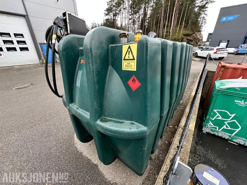 Veratank 5600 liters dieseltank m/pumpe og måler - Construction equipment: picture 4 Veratank 5600 liters dieseltank m/pumpe og måler - Construction equipment: picture 4