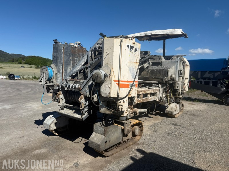 Wirtgen SP25 Glidestøpemaskin - 11688 Arbeidstimer - 118kW/158HP - Construction equipment: picture 1 Wirtgen SP25 Glidestøpemaskin - 11688 Arbeidstimer - 118kW/158HP - Construction equipment: picture 1