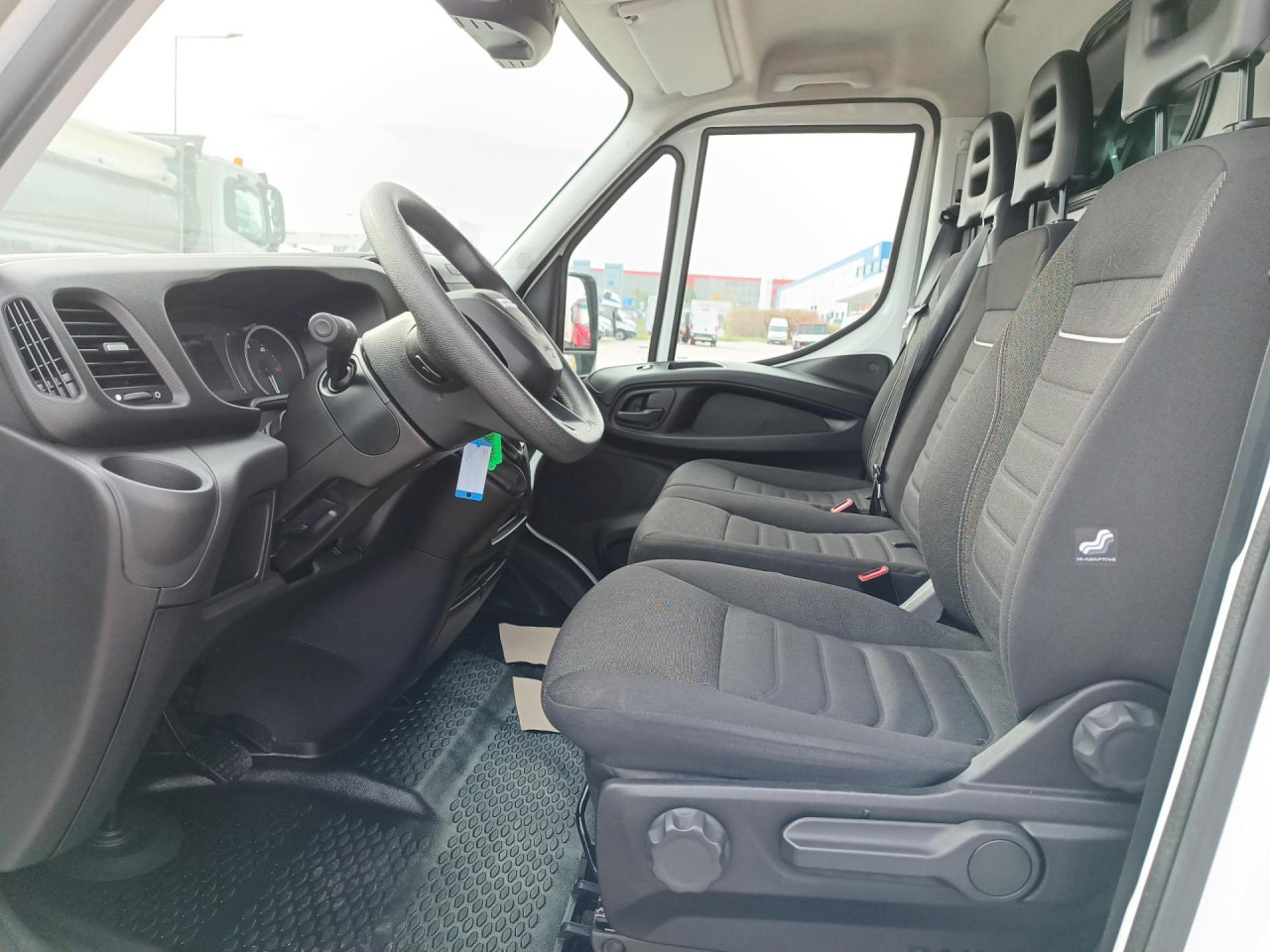 IVECO Daily 35S16A8V - Panel van: picture 2 IVECO Daily 35S16A8V - Panel van: picture 2