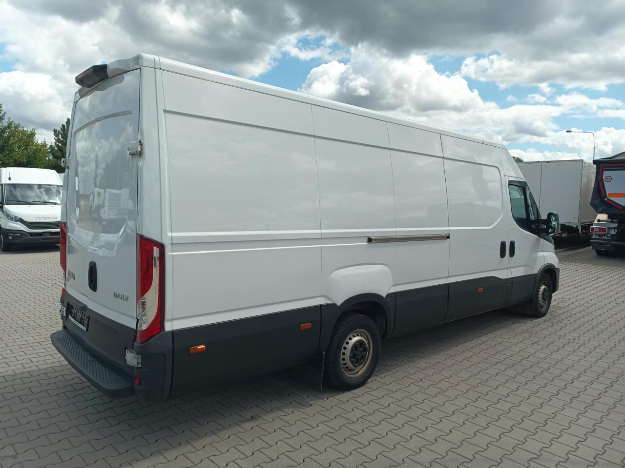 Panel van IVECO Daily 35S16A8V: picture 10