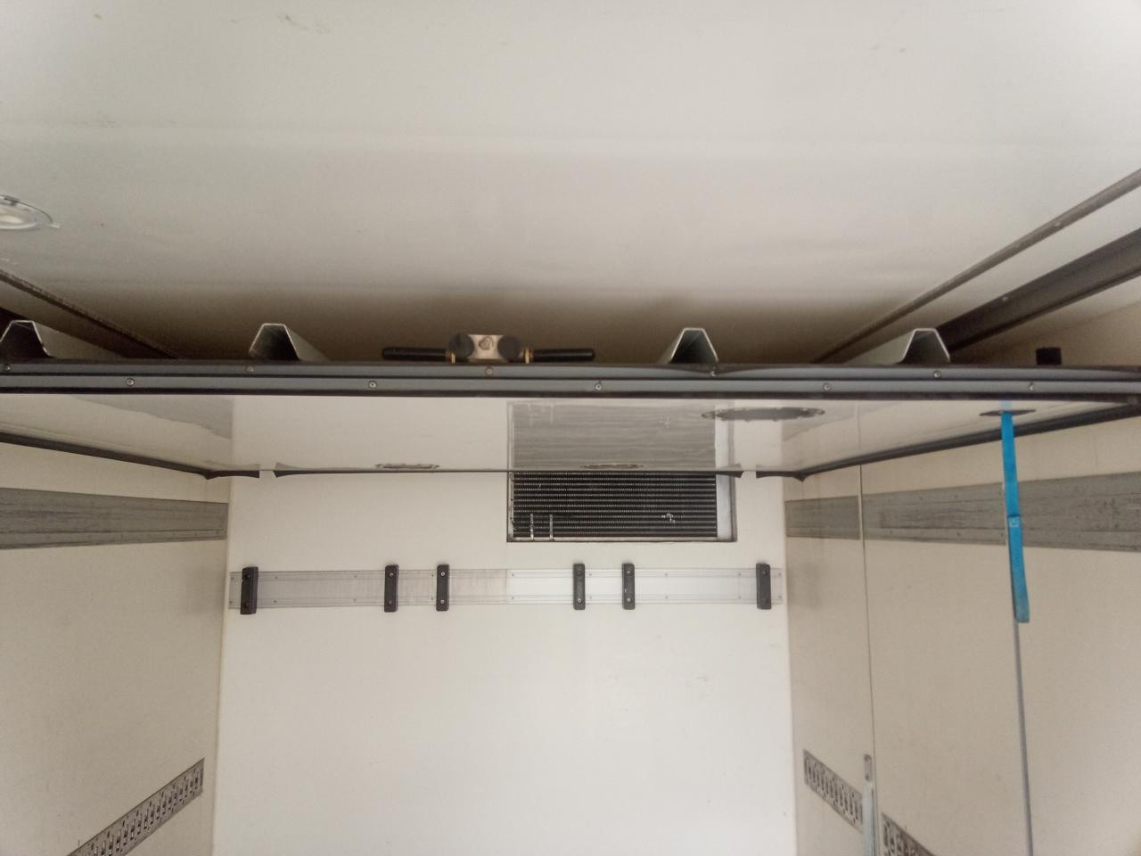Interior photo 1: Refrigerator truck IVECO Eurocargo 180E32R/P
