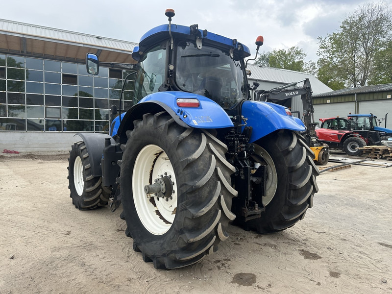 New Holland T7.235 - Farm tractor: picture 5 New Holland T7.235 - Farm tractor: picture 5