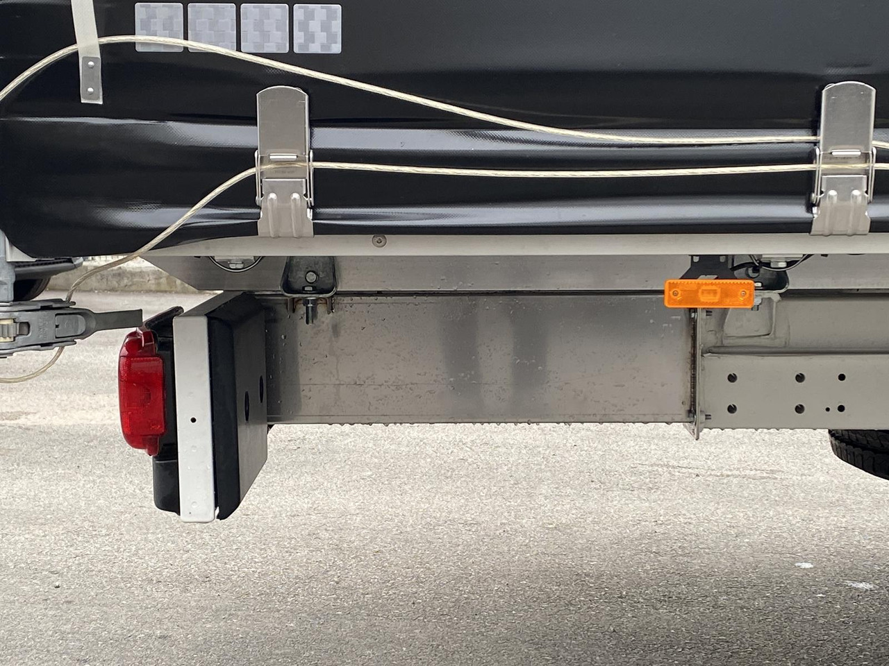 New Curtain side van MAN TGE 3.180 L4 2.0 TDI | PRITSCHE PLANE + SCHLAFKABINE: picture 24 New Curtain side van MAN TGE 3.180 L4 2.0 TDI | PRITSCHE PLANE + SCHLAFKABINE: picture 24