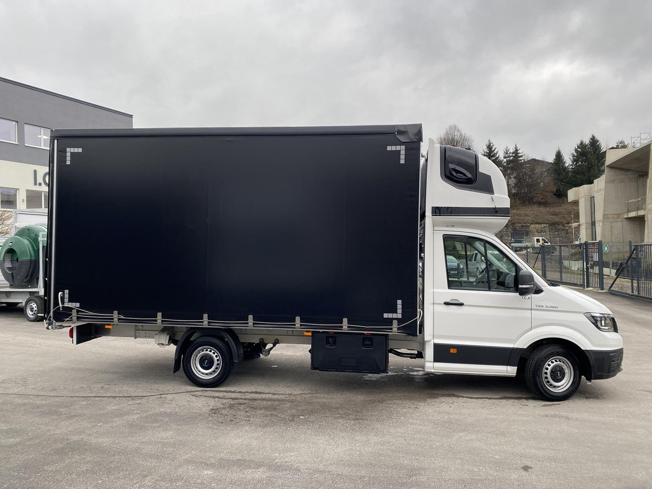 New Curtain side van MAN TGE 3.180 L4 2.0 TDI | PRITSCHE PLANE + SCHLAFKABINE: picture 6 New Curtain side van MAN TGE 3.180 L4 2.0 TDI | PRITSCHE PLANE + SCHLAFKABINE: picture 6