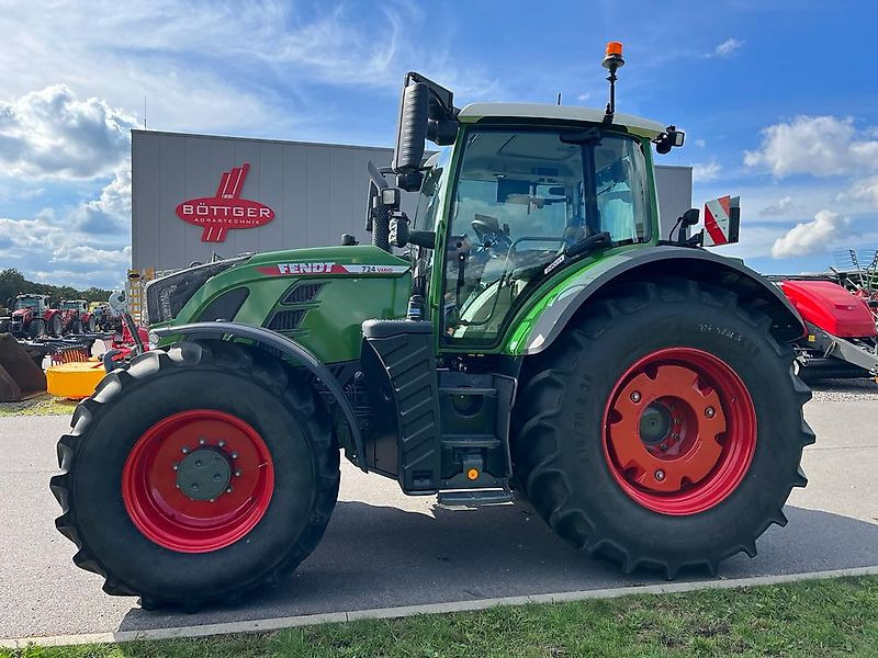 Fendt 724 Gen6 - Farm tractor: picture 3 Fendt 724 Gen6 - Farm tractor: picture 3