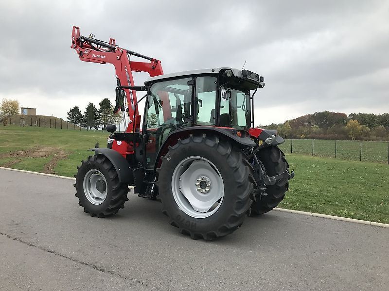 Massey Ferguson MF 4709 M Dyna-2 - Farm tractor: picture 2 Massey Ferguson MF 4709 M Dyna-2 - Farm tractor: picture 2
