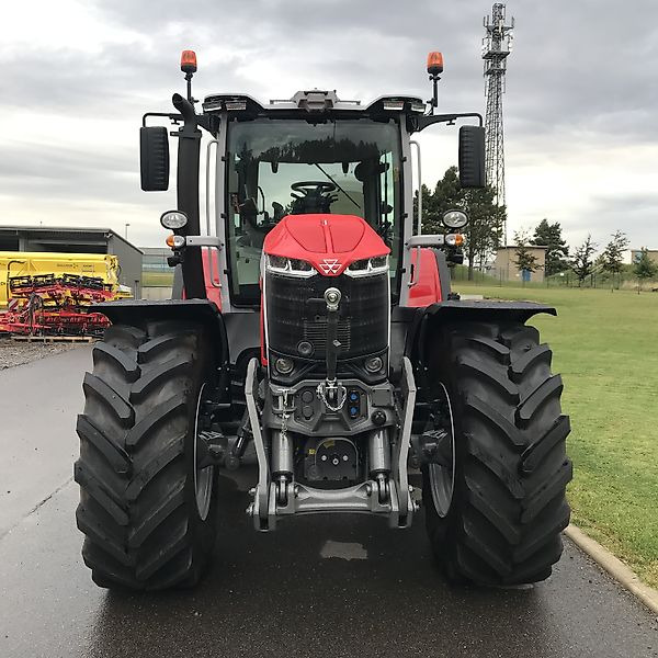 Massey Ferguson MF 8S.305 Exclusive - Farm tractor: picture 3 Massey Ferguson MF 8S.305 Exclusive - Farm tractor: picture 3