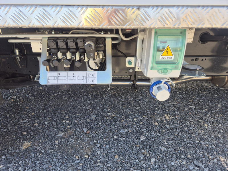 New Truck, Crane truck Iveco 35-140 Oil & Steel Snake 189: picture 12