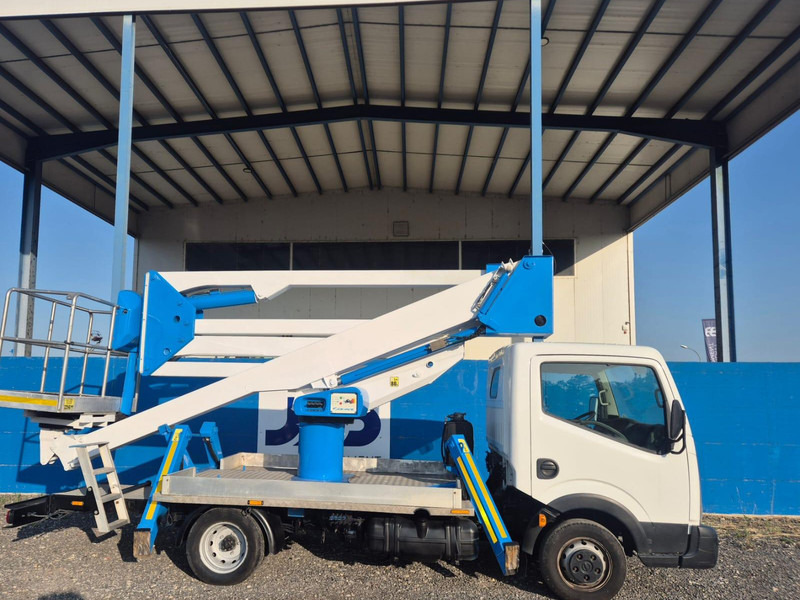 Nissan CABSTAR 35.12 SOCAGE DA320 - Truck, Crane truck: picture 2 Nissan CABSTAR 35.12 SOCAGE DA320 - Truck, Crane truck: picture 2