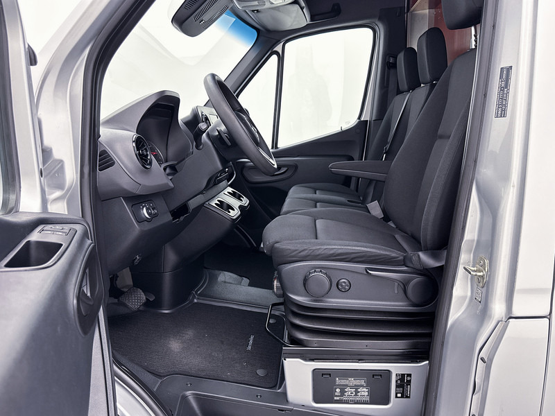 Leasing of Mercedes-Benz Sprinter 315 1.9 CDI L2H2 Inrichting Navigatie Achteruitrijcamera Apple Carplay/Android Auto Cruise Control Mercedes-Benz Sprinter 315 1.9 CDI L2H2 Inrichting Navigatie Achteruitrijcamera Apple Carplay/Android Auto Cruise Control: picture 12