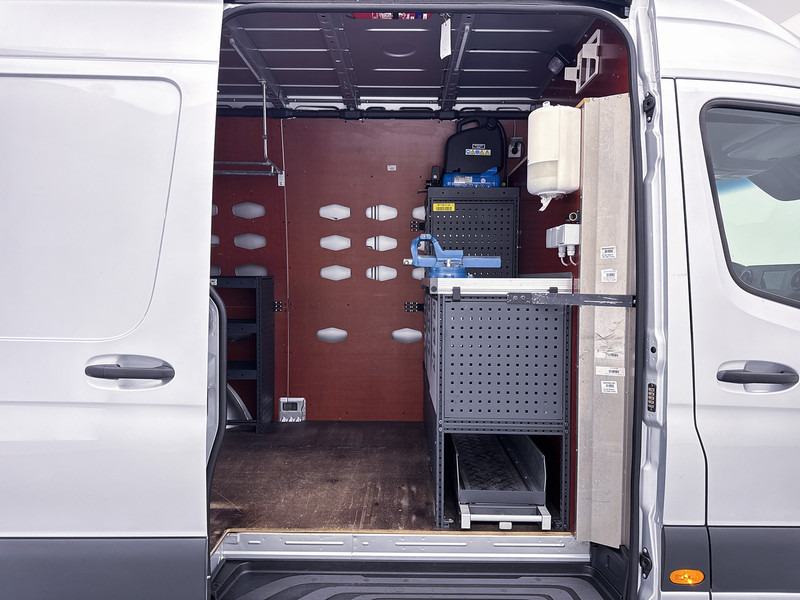 Leasing of Mercedes-Benz Sprinter 315 1.9 CDI L2H2 Inrichting Navigatie Achteruitrijcamera Apple Carplay/Android Auto Cruise Control Mercedes-Benz Sprinter 315 1.9 CDI L2H2 Inrichting Navigatie Achteruitrijcamera Apple Carplay/Android Auto Cruise Control: picture 6