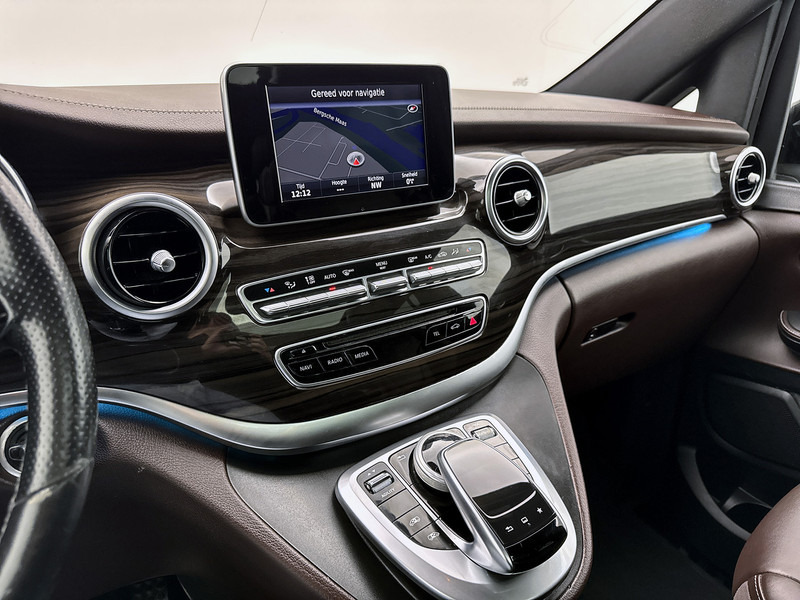 Mercedes-Benz V-Klasse 220d Lang Avantgarde Edition 8 Persoons incl. BPM Elektr schuifdeuren Nappa Leder Pano 8 zitplaatsen Geel kenteken - Minibus, Passenger van: picture 5 Mercedes-Benz V-Klasse 220d Lang Avantgarde Edition 8 Persoons incl. BPM Elektr schuifdeuren Nappa Leder Pano 8 zitplaatsen Geel kenteken - Minibus, Passenger van: picture 5