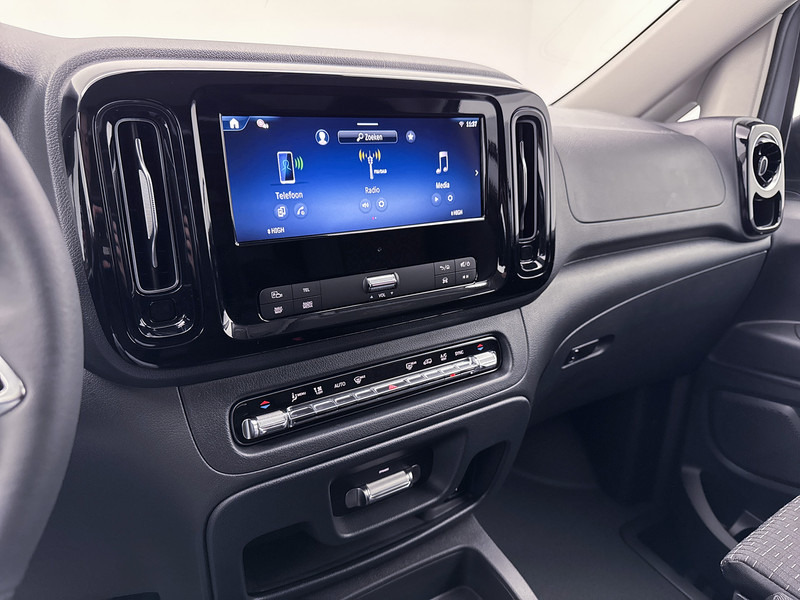 Mercedes-Benz Vito 119 CDI L3 19" inch AMG Dubbele Schuifdeur Multibeam LED Trekhaak Achteruitrijcamera Betimmering - Small van: picture 5 Mercedes-Benz Vito 119 CDI L3 19" inch AMG Dubbele Schuifdeur Multibeam LED Trekhaak Achteruitrijcamera Betimmering - Small van: picture 5