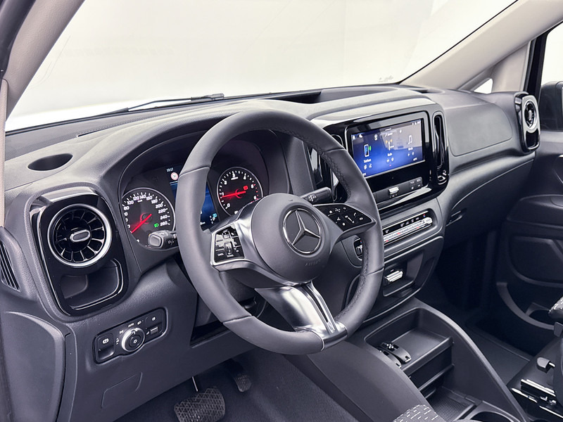 Mercedes-Benz Vito 119 CDI PRO L3 19" Lichtmetaal AMG Dubbele Schuifdeur Multibeam LED Trekhaak Achteruitrijcamera Betimmering - Small van: picture 4 Mercedes-Benz Vito 119 CDI PRO L3 19" Lichtmetaal AMG Dubbele Schuifdeur Multibeam LED Trekhaak Achteruitrijcamera Betimmering - Small van: picture 4