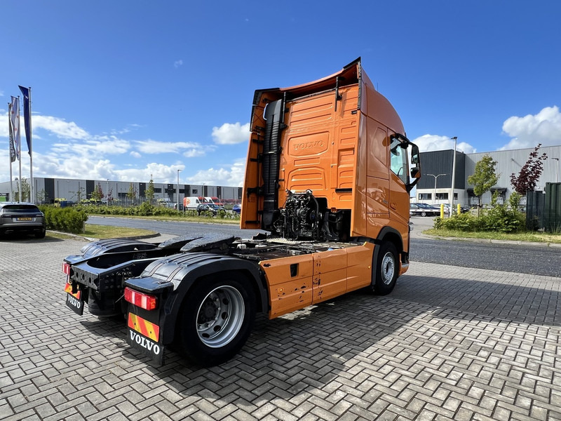 Volvo FH 420 4x2 Trekker Globetrotter / Chassis : KB - Tractor unit: picture 5 Volvo FH 420 4x2 Trekker Globetrotter / Chassis : KB - Tractor unit: picture 5