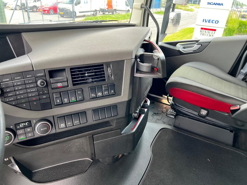 Tractor unit Volvo FH 460 6x2 vla trekker Chassis : LA / Pusher / lift: picture 17 Tractor unit Volvo FH 460 6x2 vla trekker Chassis : LA / Pusher / lift: picture 17