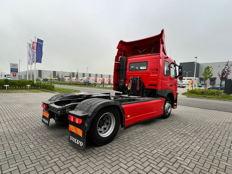 Volvo FM 330 4x2 trekker 4x2 / 671.570km - Tractor unit: picture 5 Volvo FM 330 4x2 trekker 4x2 / 671.570km - Tractor unit: picture 5
