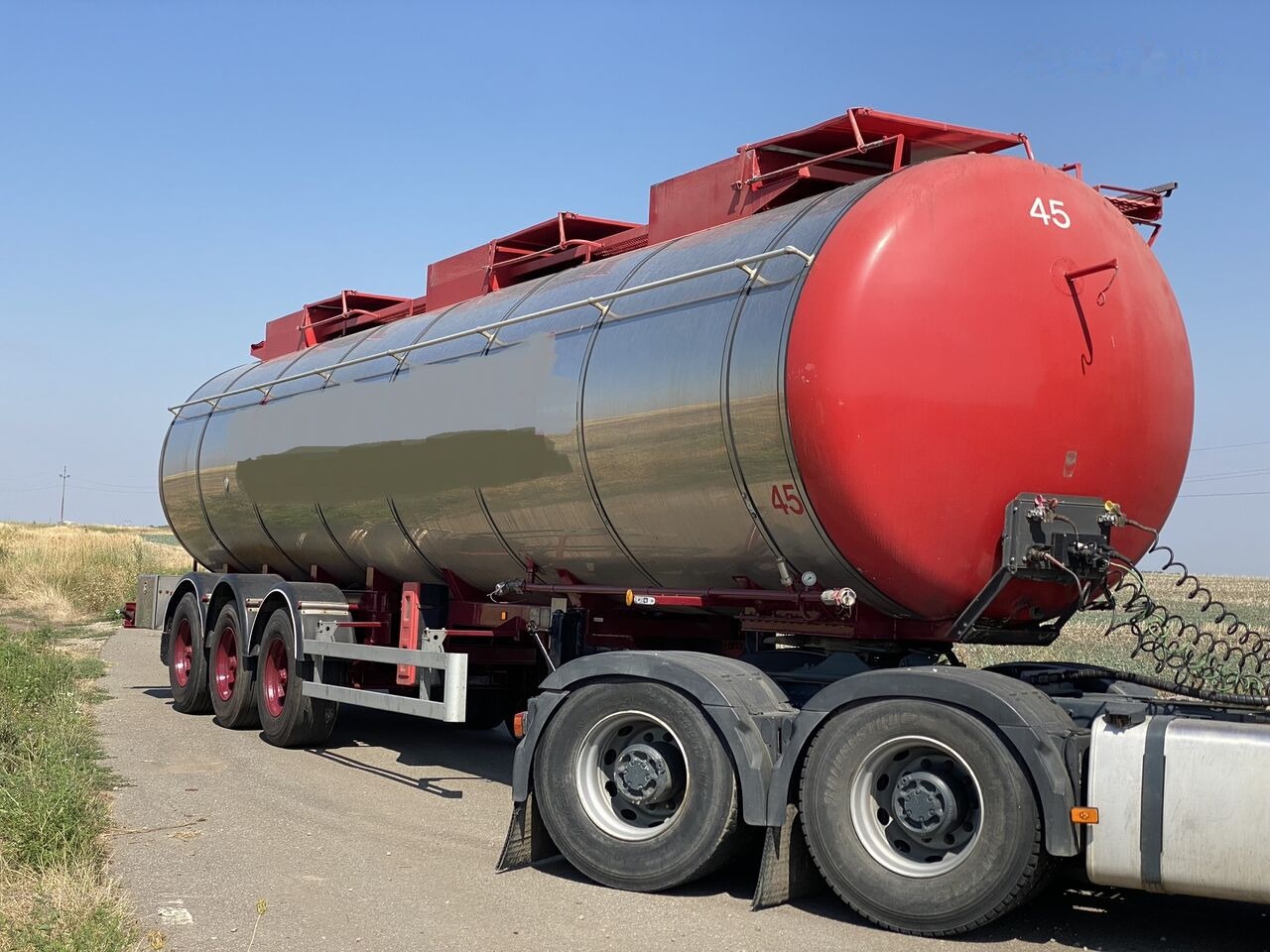 LAG cisterna produse alimentare - Tank semi-trailer: picture 1 LAG cisterna produse alimentare - Tank semi-trailer: picture 1