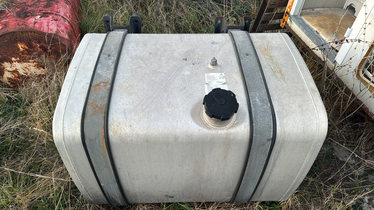 REZERVOR MAN 450 L MAN TGX truck - Fuel tank for Truck: picture 1 REZERVOR MAN 450 L MAN TGX truck - Fuel tank for Truck: picture 1
