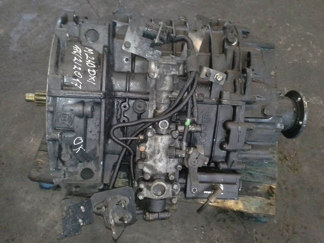 ZF 6S1000T0 Renault - Gearbox for Truck: picture 1 ZF 6S1000T0 Renault - Gearbox for Truck: picture 1