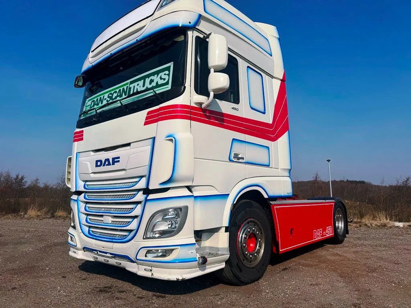 DAF XF 450 DAF XF 450 Special Interior. 706000 km. Euro 6 - Tractor unit: picture 1 DAF XF 450 DAF XF 450 Special Interior. 706000 km. Euro 6 - Tractor unit: picture 1