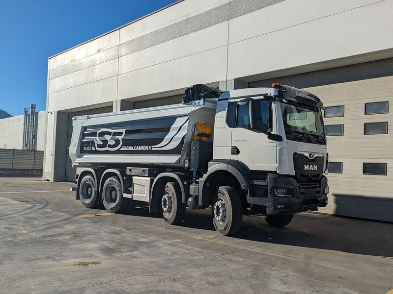 CAMION RIBALTABILE 4 ASSI 520 hp VASCA S5 NUOVO MAN TGS 41.520 8x4 BB CH - Tipper: picture 1 CAMION RIBALTABILE 4 ASSI 520 hp VASCA S5 NUOVO MAN TGS 41.520 8x4 BB CH - Tipper: picture 1