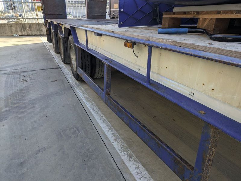 CARELLONE semirimorchio - Low loader semi-trailer: picture 3 CARELLONE semirimorchio - Low loader semi-trailer: picture 3