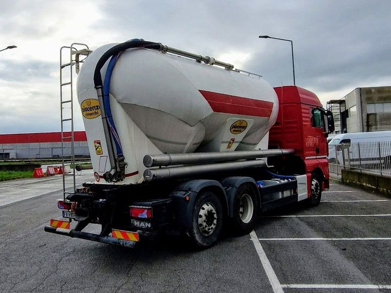 Camion cisterna MAN TGX TGX 26.500 - Tractor unit: picture 3 Camion cisterna MAN TGX TGX 26.500 - Tractor unit: picture 3