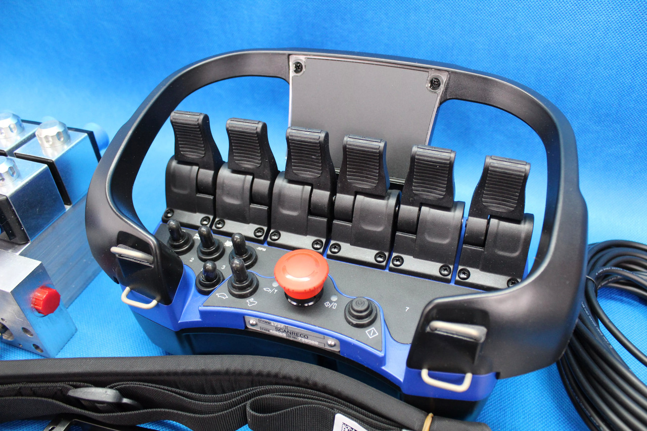 Scanreco RC400 G2B 6 Functions + Retrofit Kit for crane with valve without solenoids Fassi Hiab Palfinger 12/24V - Construction machinery: picture 4 Scanreco RC400 G2B 6 Functions + Retrofit Kit for crane with valve without solenoids Fassi Hiab Palfinger 12/24V - Construction machinery: picture 4