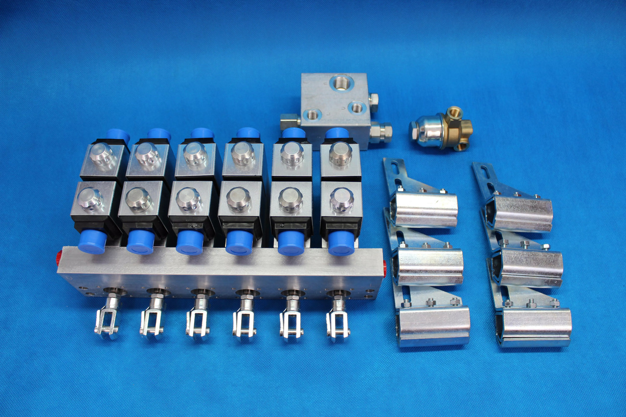 Scanreco RC400 G2B 6 Functions + Retrofit Kit for crane with valve without solenoids Fassi Hiab Palfinger 12/24V - Construction machinery: picture 2 Scanreco RC400 G2B 6 Functions + Retrofit Kit for crane with valve without solenoids Fassi Hiab Palfinger 12/24V - Construction machinery: picture 2