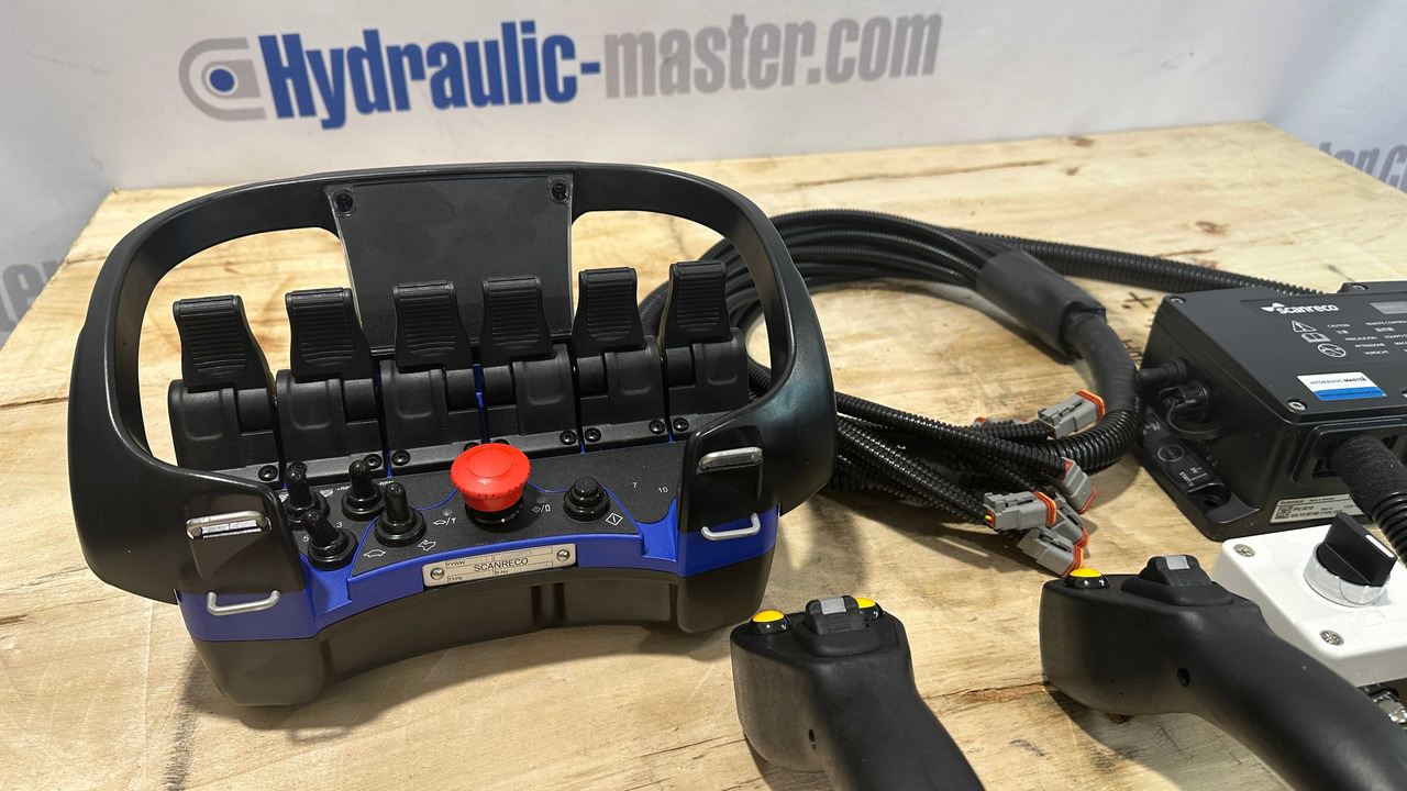 Proportional Valve Walvoil DPX100 with Control Scanreco RC400 and JP Joysticks Danfoss for Parker, Nordhyraulic, Fassi, Hiab - Forestry equipment: picture 4 Proportional Valve Walvoil DPX100 with Control Scanreco RC400 and JP Joysticks Danfoss for Parker, Nordhyraulic, Fassi, Hiab - Forestry equipment: picture 4