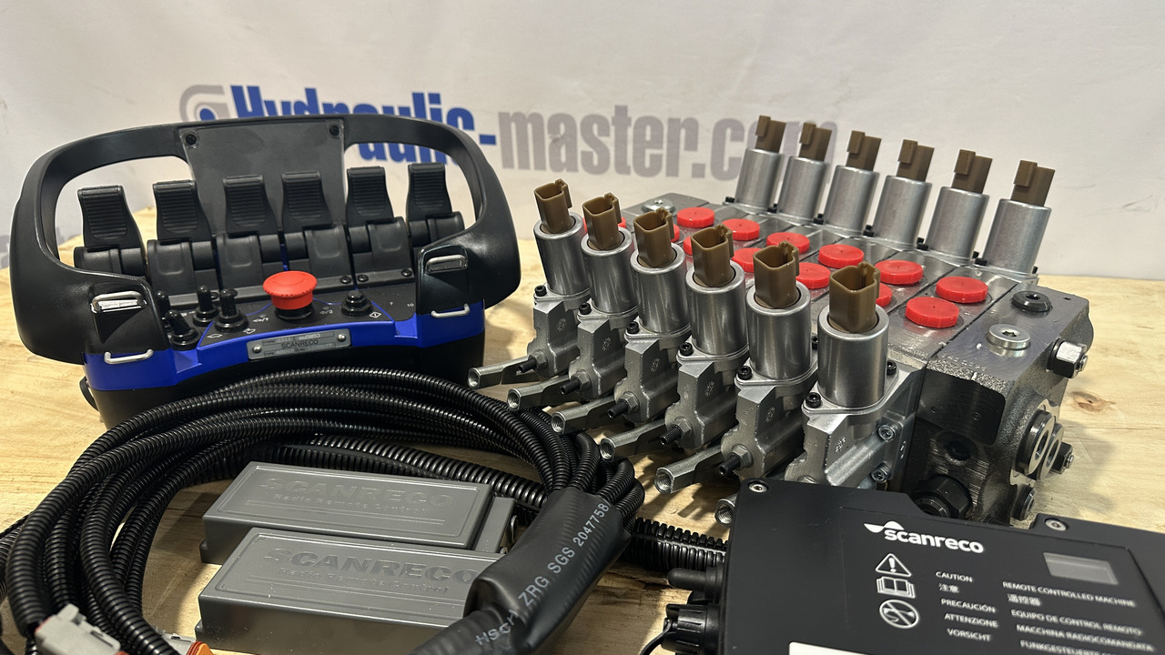 Proportional Valve Walvoil DPX100 with Control Scanreco RC400 and JP Joysticks Danfoss for Parker, Nordhyraulic, Fassi, Hiab - Forestry equipment: picture 2 Proportional Valve Walvoil DPX100 with Control Scanreco RC400 and JP Joysticks Danfoss for Parker, Nordhyraulic, Fassi, Hiab - Forestry equipment: picture 2