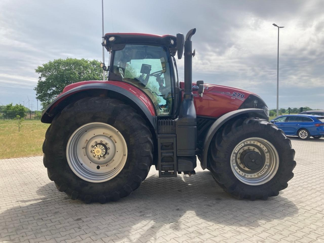 Case-IH OPTUM 270 CVX RTK - Farm tractor: picture 4 Case-IH OPTUM 270 CVX RTK - Farm tractor: picture 4