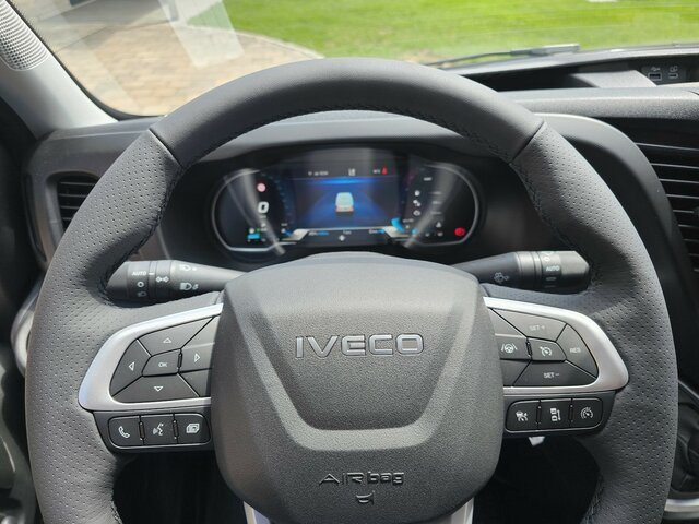 IVECO Daily 35S18HA8V DOKA Snoeks Mixto Hi-Matic 16m³ - Panel van, Combi van: picture 5 IVECO Daily 35S18HA8V DOKA Snoeks Mixto Hi-Matic 16m³ - Panel van, Combi van: picture 5