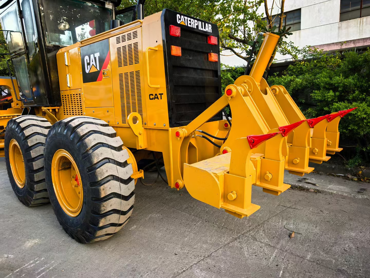 CAT 140H Grader - Grader: picture 3 CAT 140H Grader - Grader: picture 3