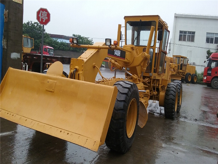 CAT 140H Grader - Grader: picture 3 CAT 140H Grader - Grader: picture 3