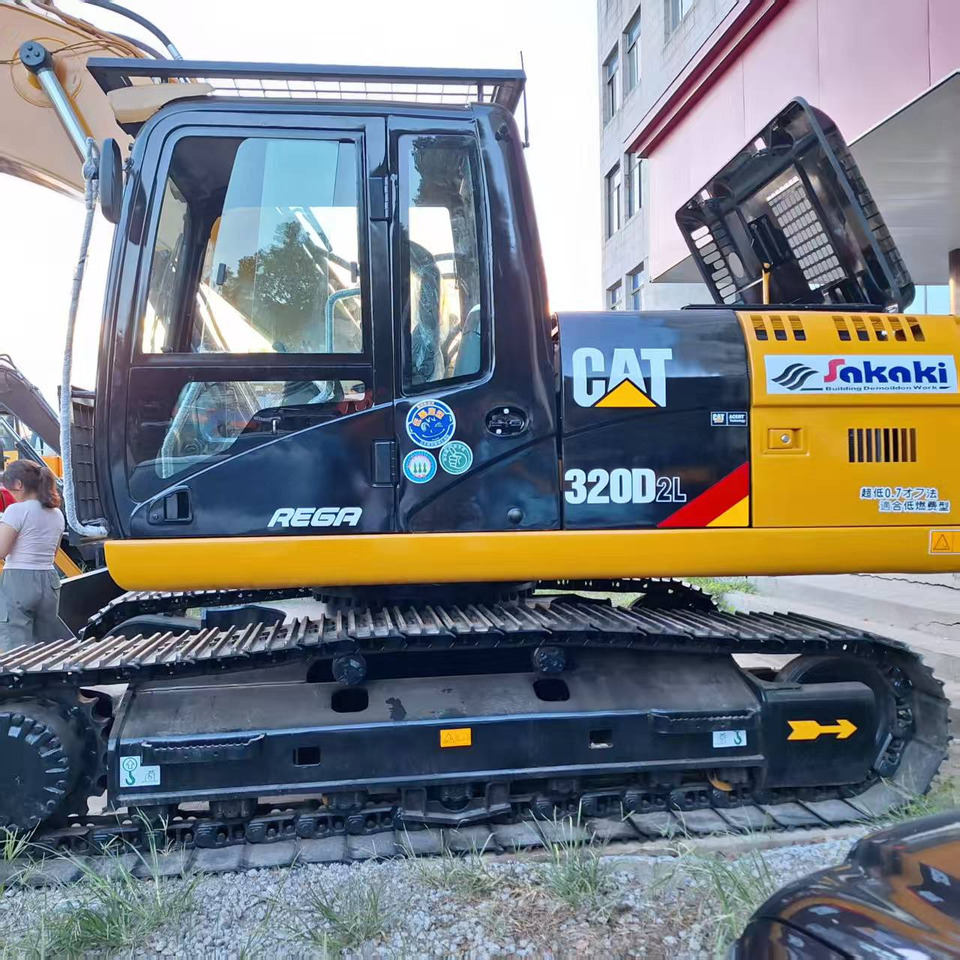 CAT 320D2L Excavator - Crawler excavator: picture 3 CAT 320D2L Excavator - Crawler excavator: picture 3