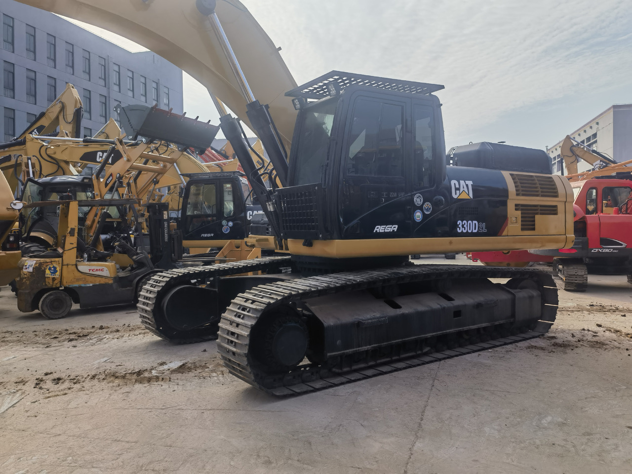 Crawler excavator CAT 330D2L Excavator: picture 6