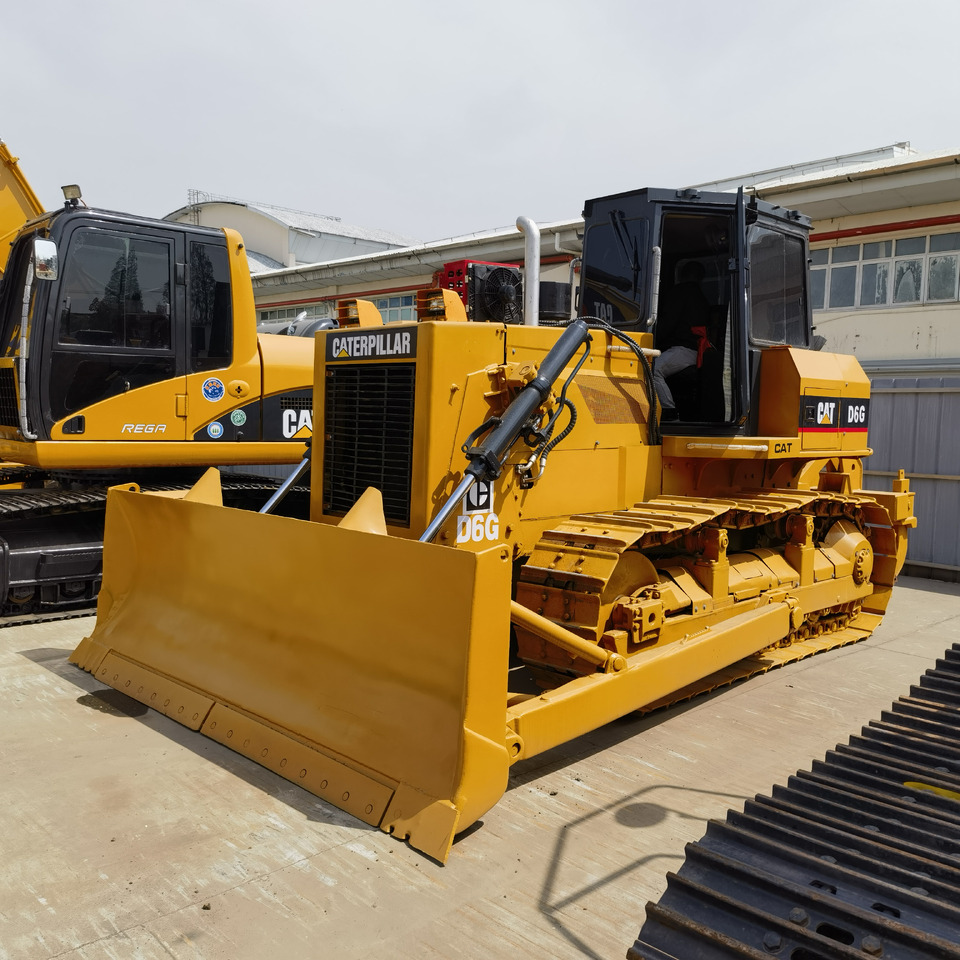 CAT D6G BullDozer - Bulldozer: picture 1 CAT D6G BullDozer - Bulldozer: picture 1