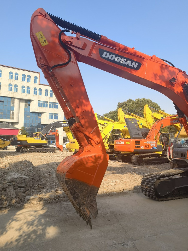 DOOSAN Doosan DX225LC Crawler excavator - Crawler excavator: picture 4 DOOSAN Doosan DX225LC Crawler excavator - Crawler excavator: picture 4