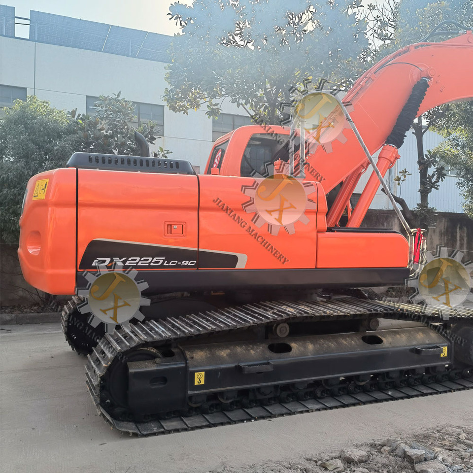DOOSAN Doosan DX225LC Crawler excavator - Crawler excavator: picture 2 DOOSAN Doosan DX225LC Crawler excavator - Crawler excavator: picture 2
